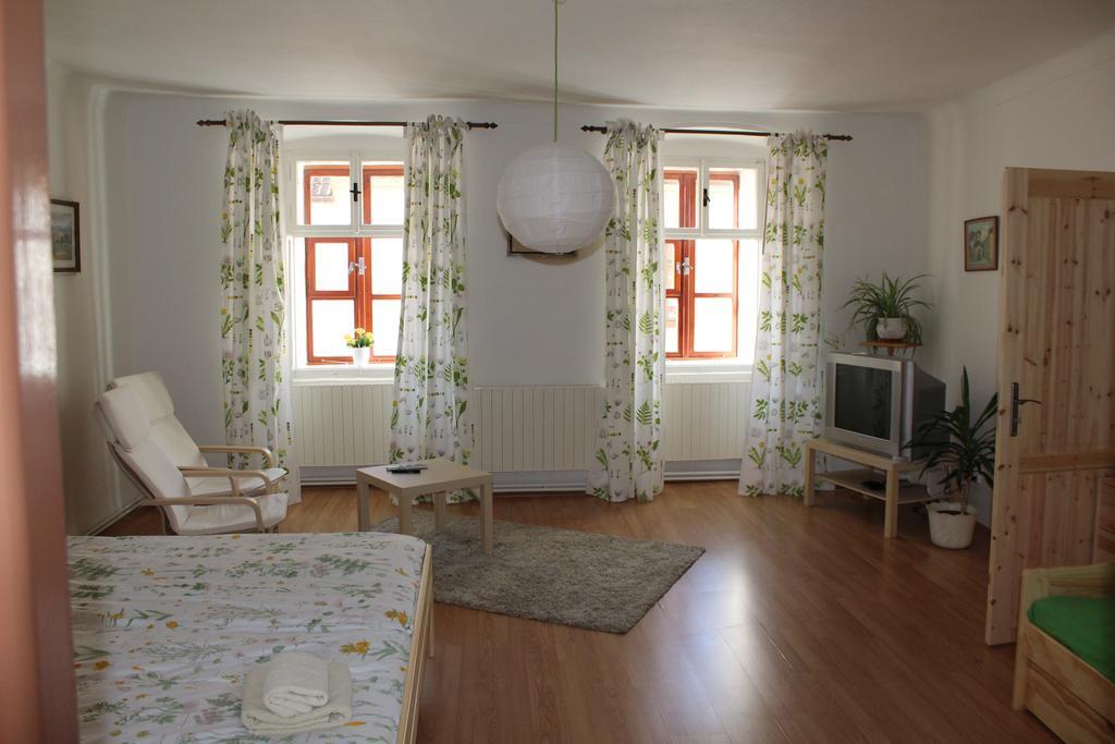 Penzion U Brány Kutná Hora Kültér fotó